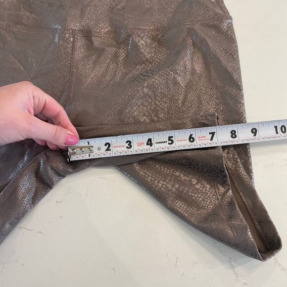 Beyond Yoga Viper Biker Shorts in Mocha‎ Viper Size Large - Picture 7 of 8